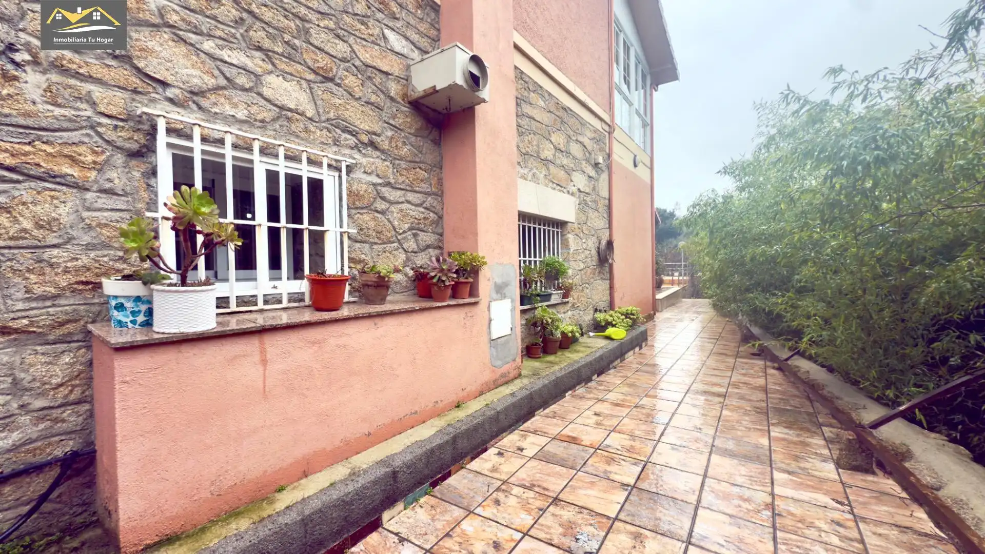 Exterior view of Houses for sale in Ourense Capital   with Private garden, Terrace and Storage room
