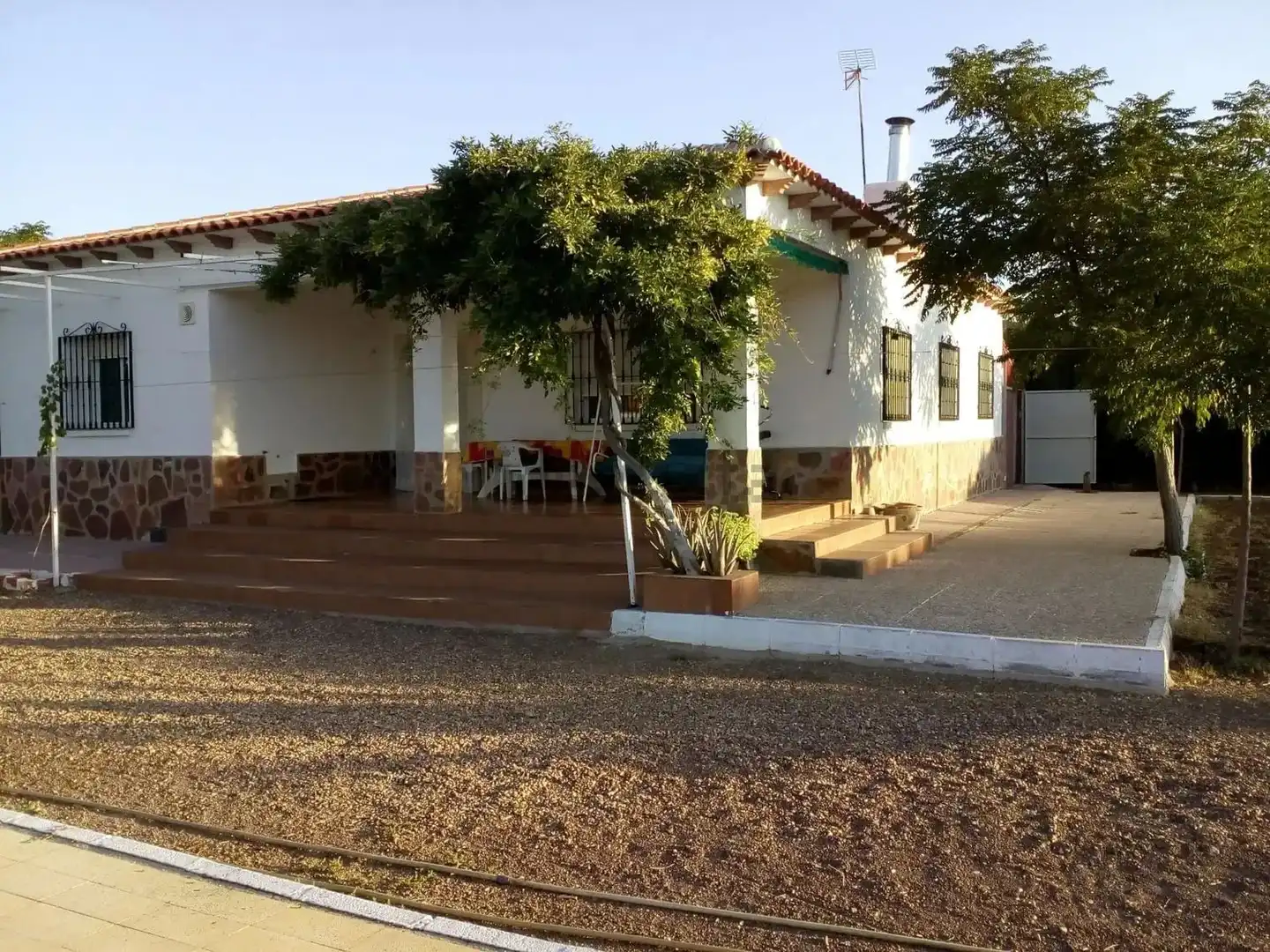 Vista exterior de Casa o xalet en venda en Villar del Pozo amb Aire condicionat, Jardí privat i Piscina