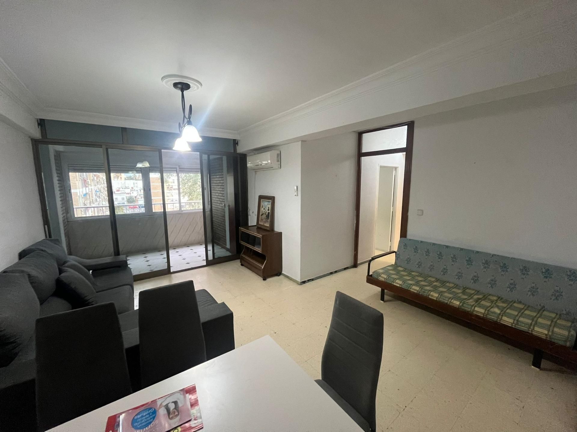 Living room of Flat for sale in  Sevilla Capital  with Air Conditioner and Terrace