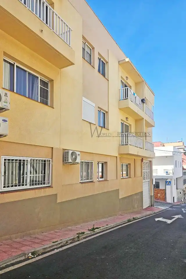 Vista exterior de Apartamento en venta en Arona con Terraza y Trastero
