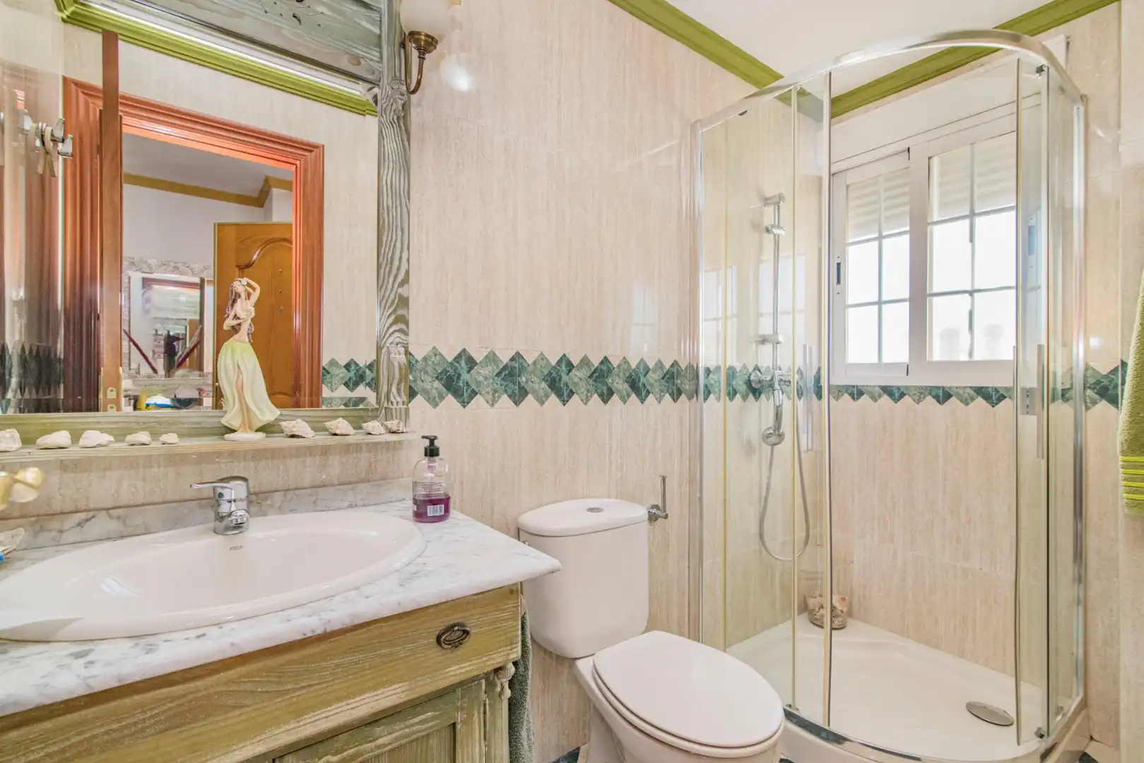Bathroom of Houses for sale in Maracena  with Air Conditioner, Heating and Terrace
