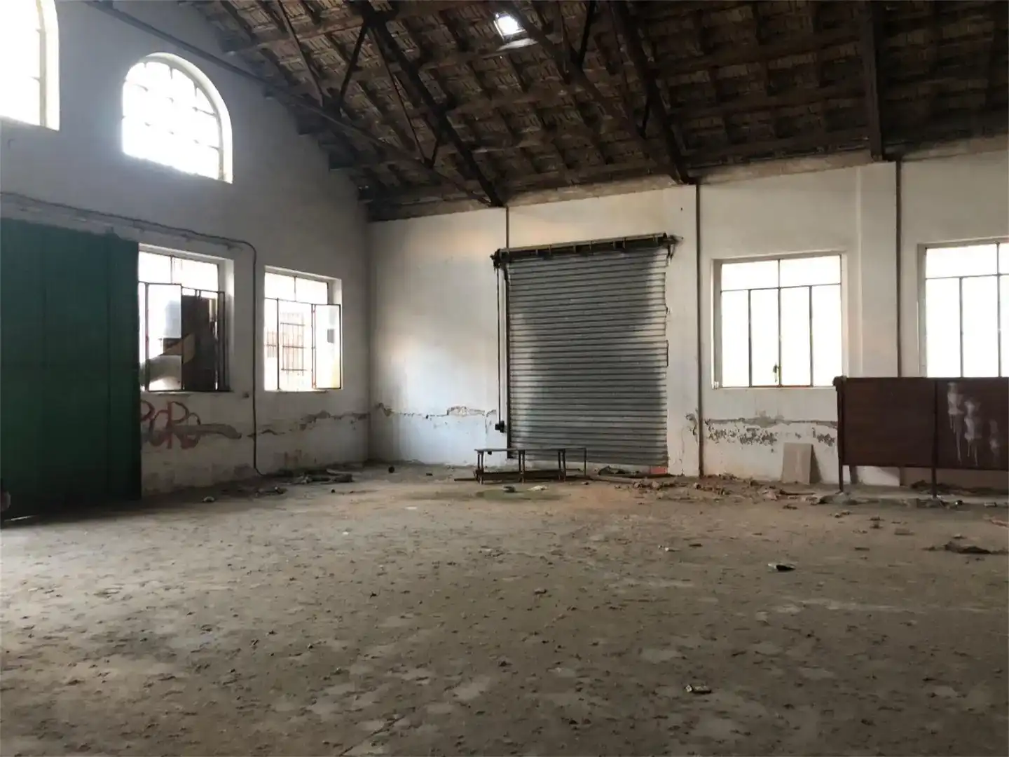 Fabrikhallen zum Verkauf in Carcaixent, Valencia