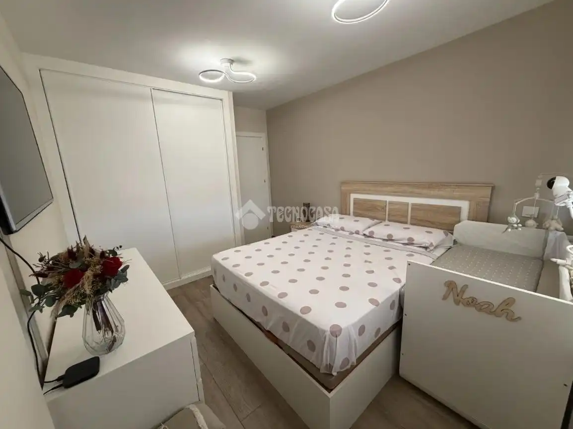 Habitación de Piso en venta en Valdepeñas con Aire acondicionado, Calefacción y Trastero