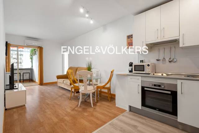 Apartamento en Alquiler en Avenida del General Perón en Cuatro Caminos - Azca