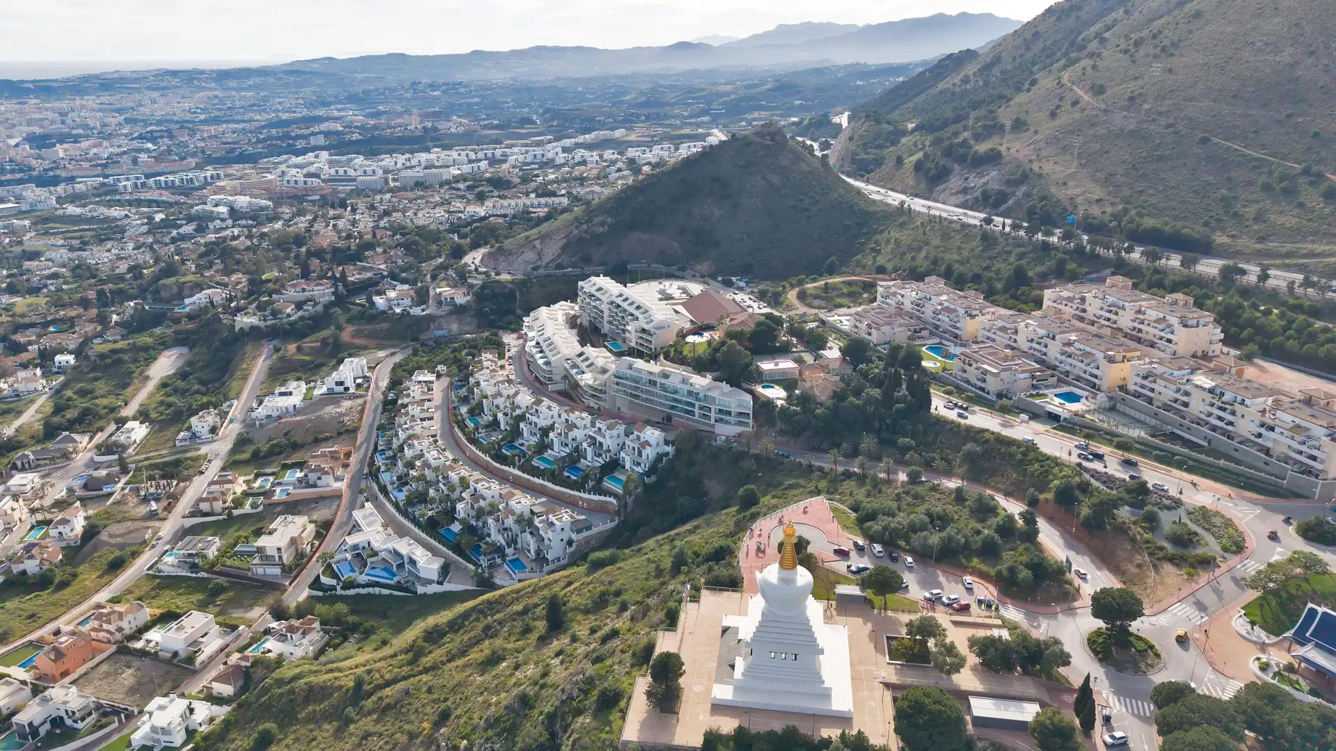 Vista exterior de Ático en venta en Benalmádena con Jardín privado, Alarma y Piscina comunitaria