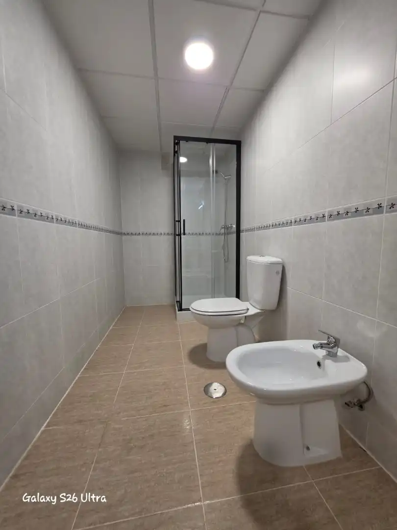 Baño de Piso de alquiler en Albatera con Trastero y Amueblado