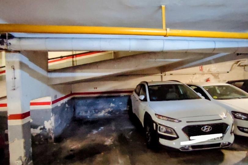 Foto 1 de Garatge de lloguer a Ronda del Guinardó, 61, El Baix Guinardó, Barcelona