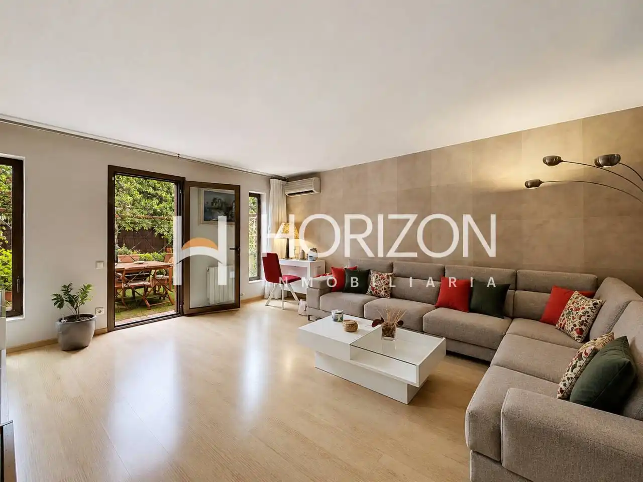 Garden of Detached homes for sale in Barcelona  with Air Conditioner, Heating and Private garden
