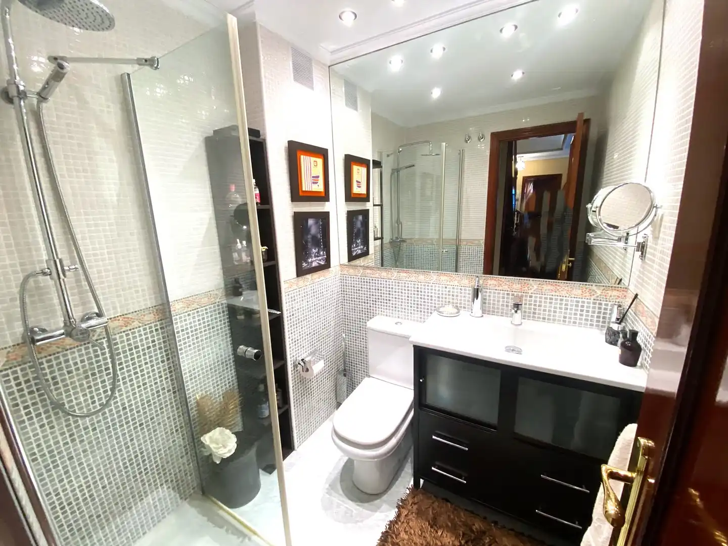 Bathroom of Houses for sale in Castro-Urdiales  with Heating, Private garden and Parquet flooring