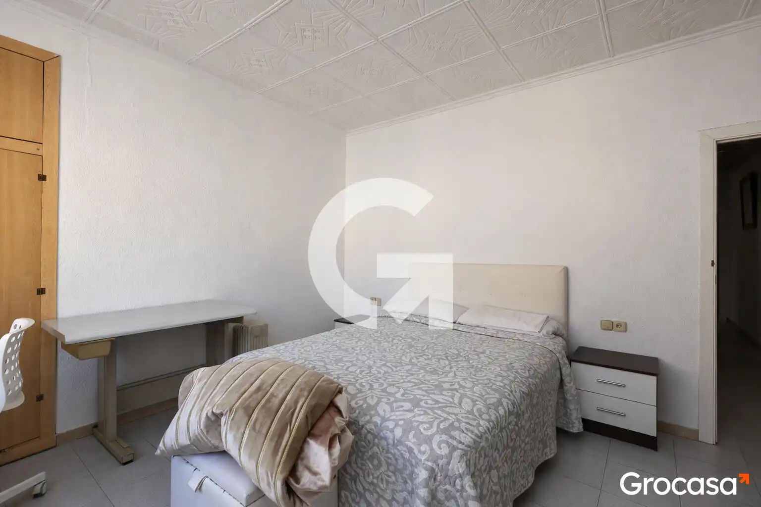 Habitación de Piso en venta en Terrassa con Terraza, Amueblado y TV