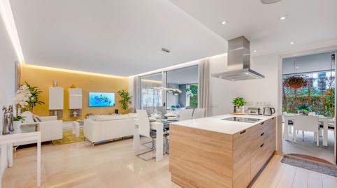 Foto 4 de Planta baixa en venda a Puerto Banús, Marbella