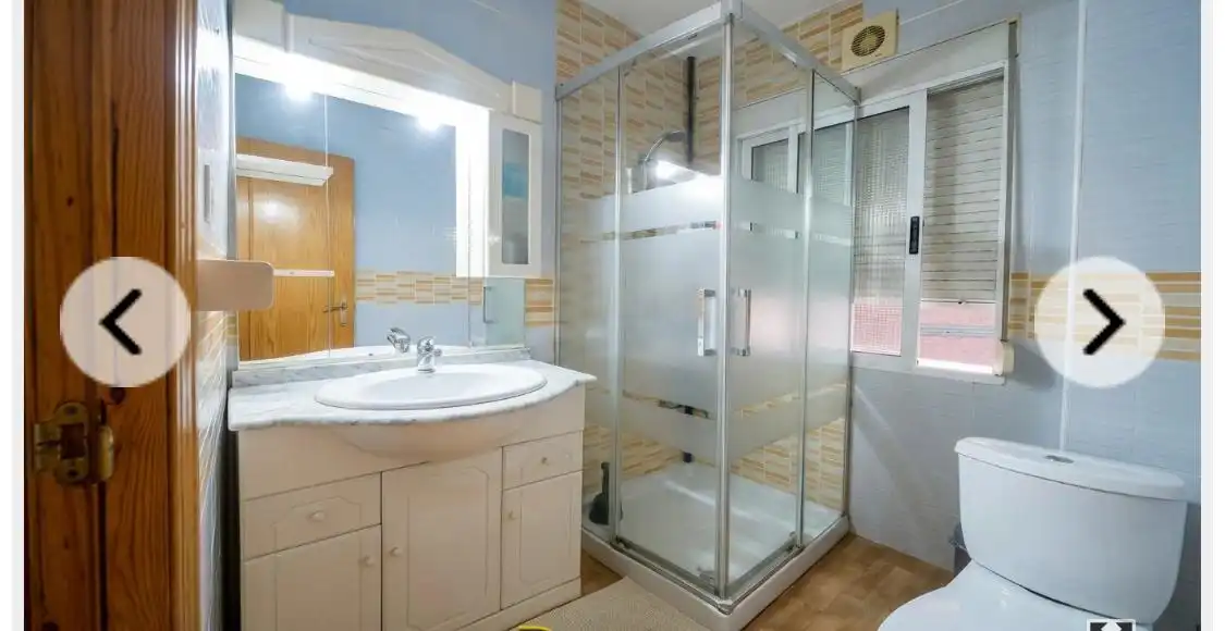 Badezimmer von Wohnung zur Miete in Granada mit Klimaanlage, Möbliert und Ofen