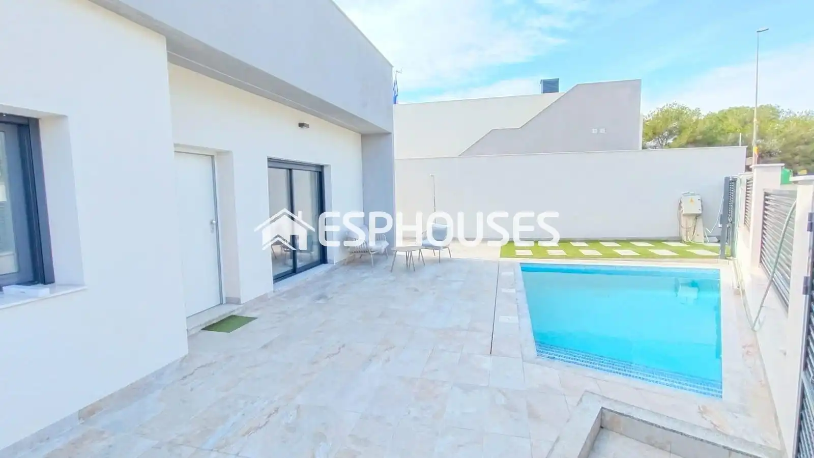 Piscina de Casa o xalet en venda en Pilar de la Horadada amb Terrassa, Piscina i Balcó