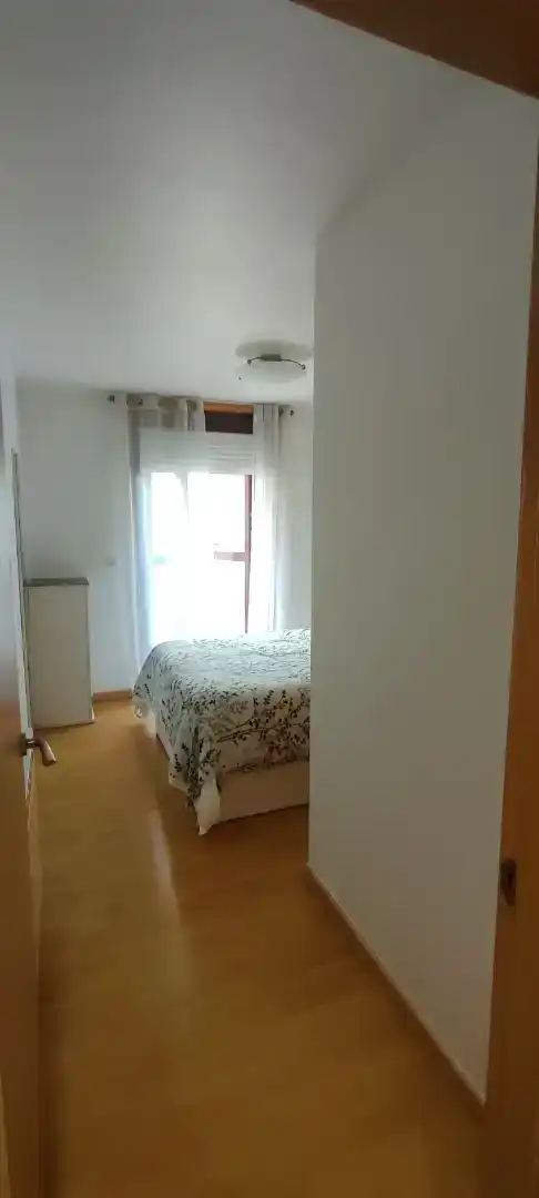 Habitación de Piso de alquiler en Ribeira con Parquet, Trastero y Amueblado