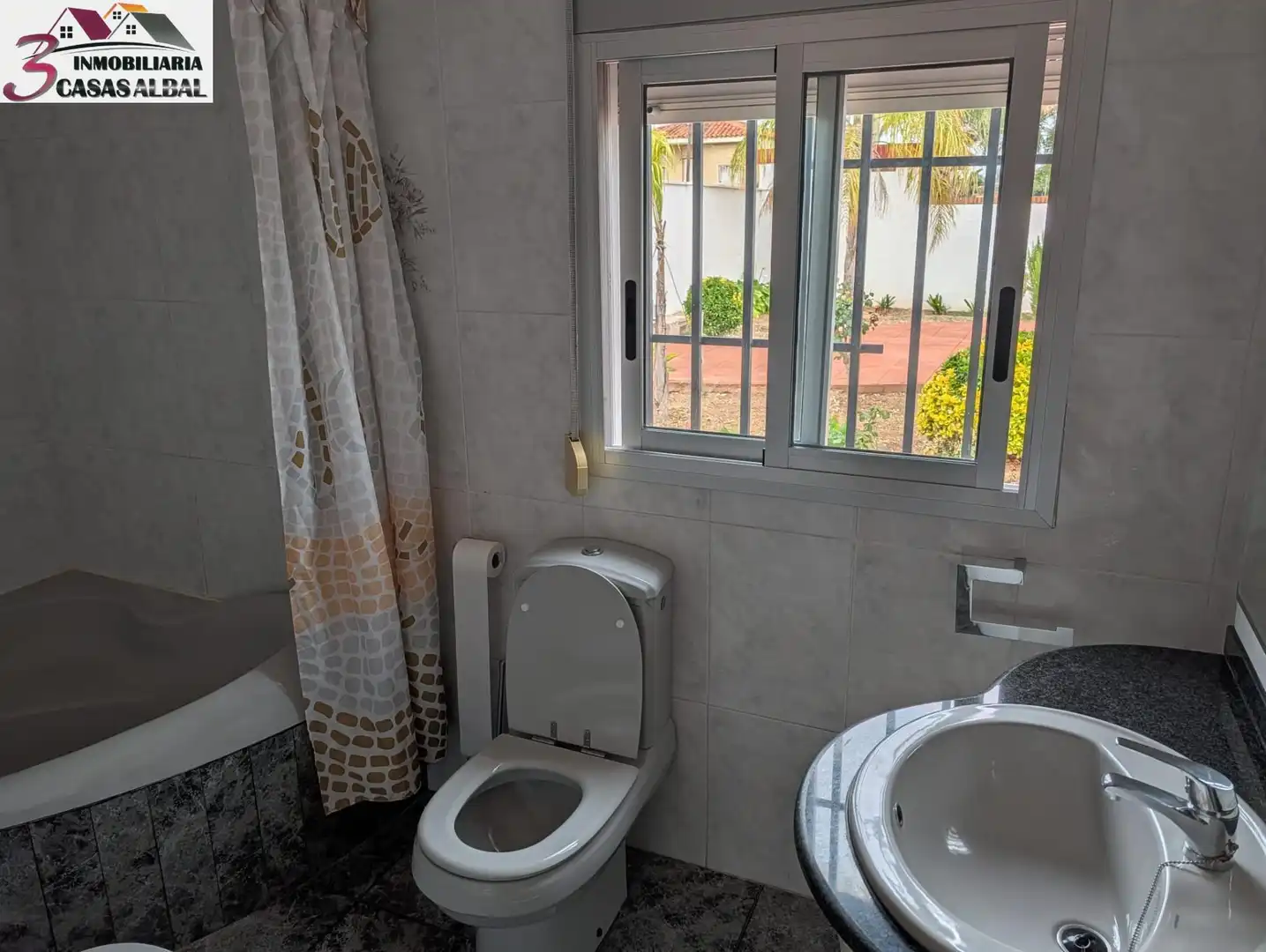 Baño de Casa o chalet de alquiler en Picassent con Jardín privado y Piscina comunitaria