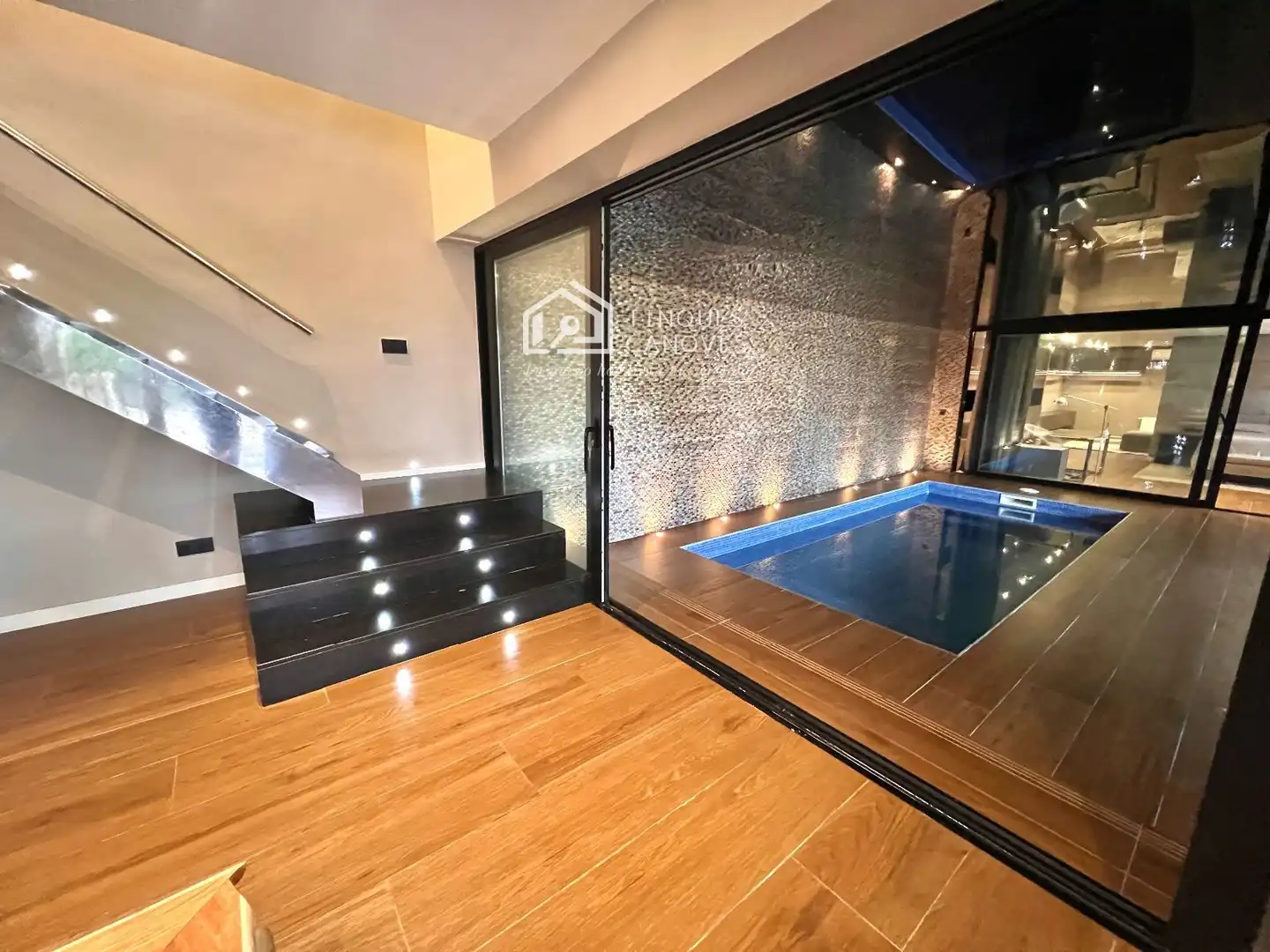 Piscina de Casa adosada en venda en Palamós amb Aire condicionat, Calefacció i Jardí privat