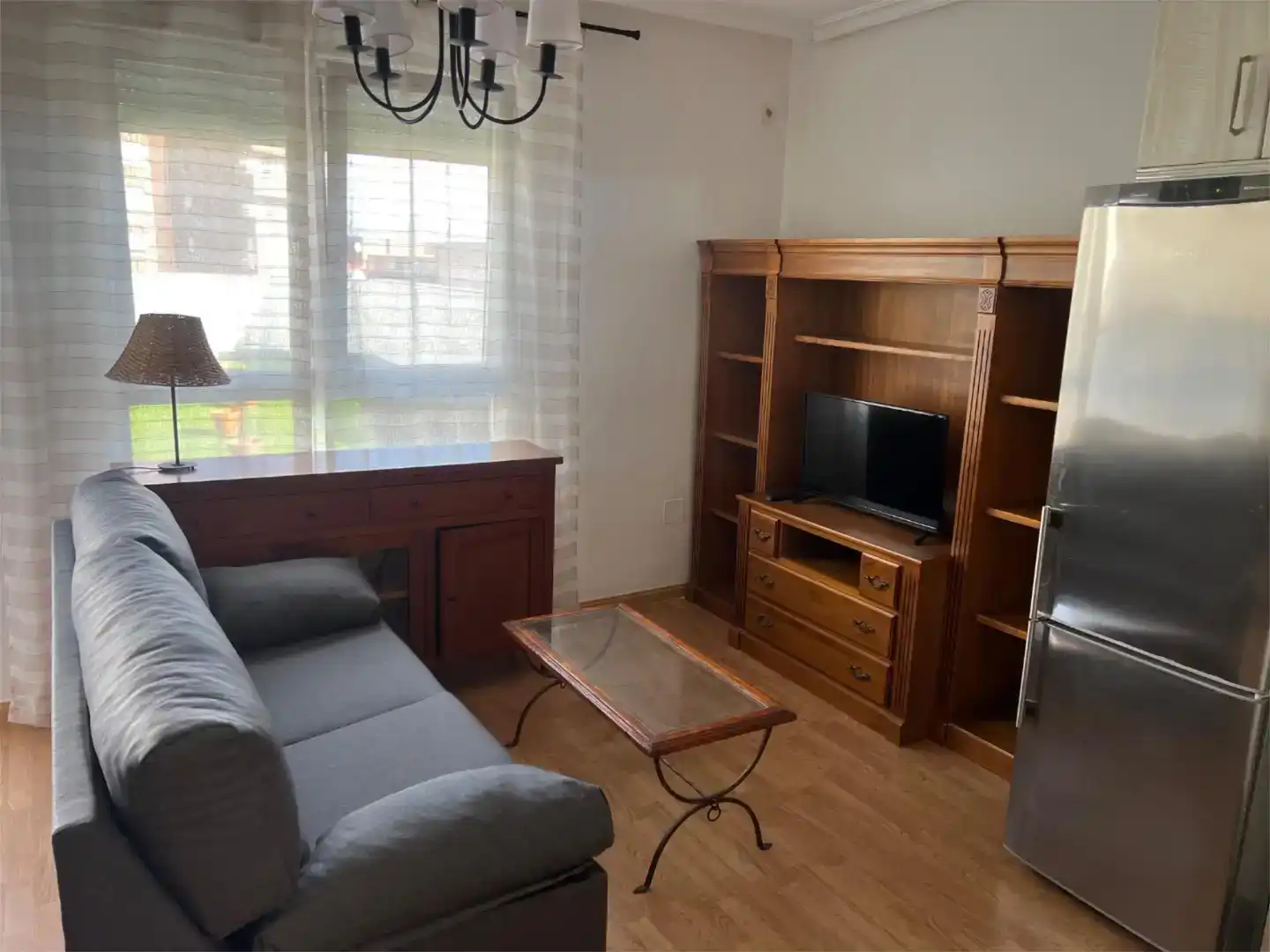 Wohnzimmer von Dachboden zur Miete in Talavera de la Reina mit Klimaanlage, Privatgarten und Parkett