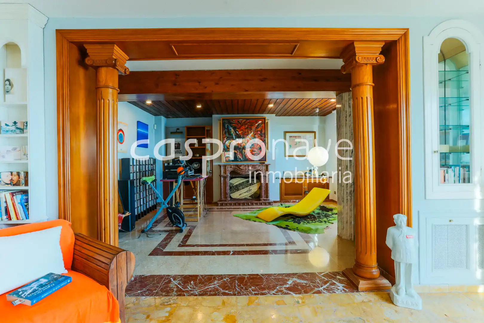 Sala d'estar de Casa o xalet en venda en Benicasim / Benicàssim amb Calefacció, Jardí privat i Terrassa