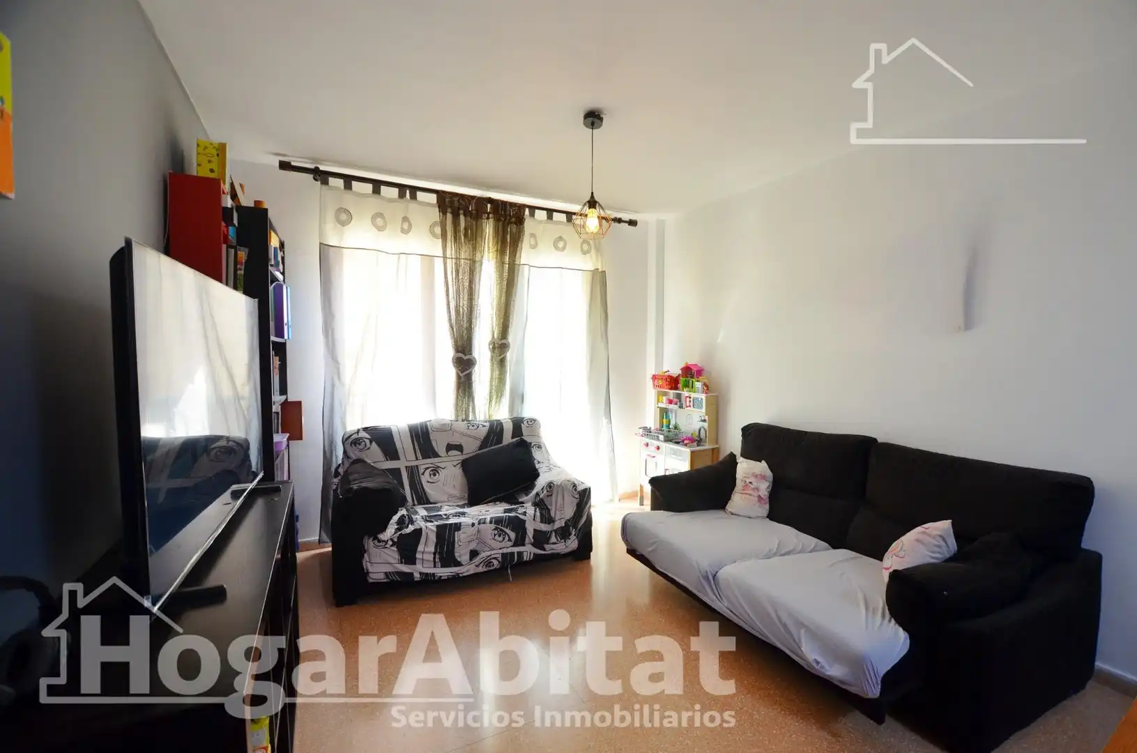Sala de estar de Piso en venta en Alicante / Alacant con Calefacción, Trastero y Amueblado