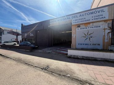 Industrial building for sale in Calle de Daniel del Olmo González