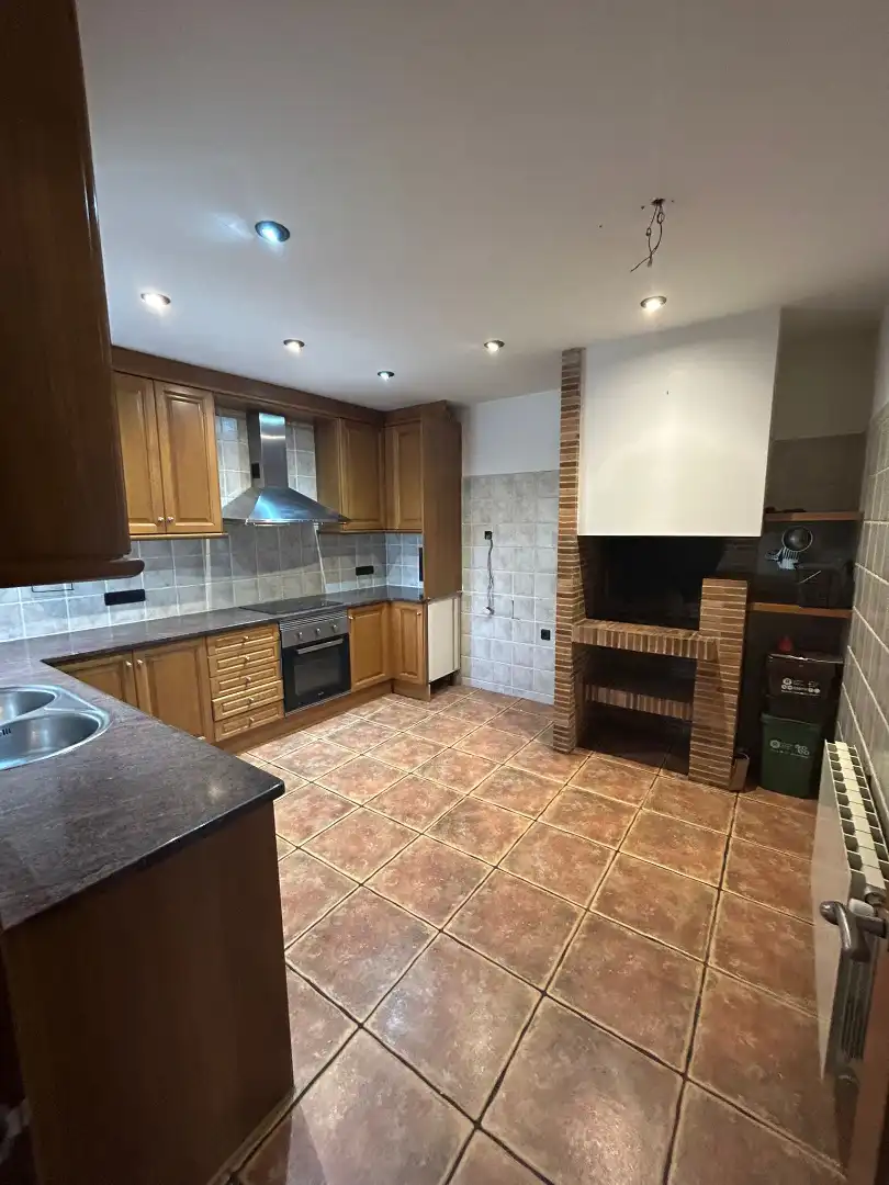 Cuina de Dúplex en venda en Santa Coloma de Farners amb Aire condicionat, Calefacció i Terrassa