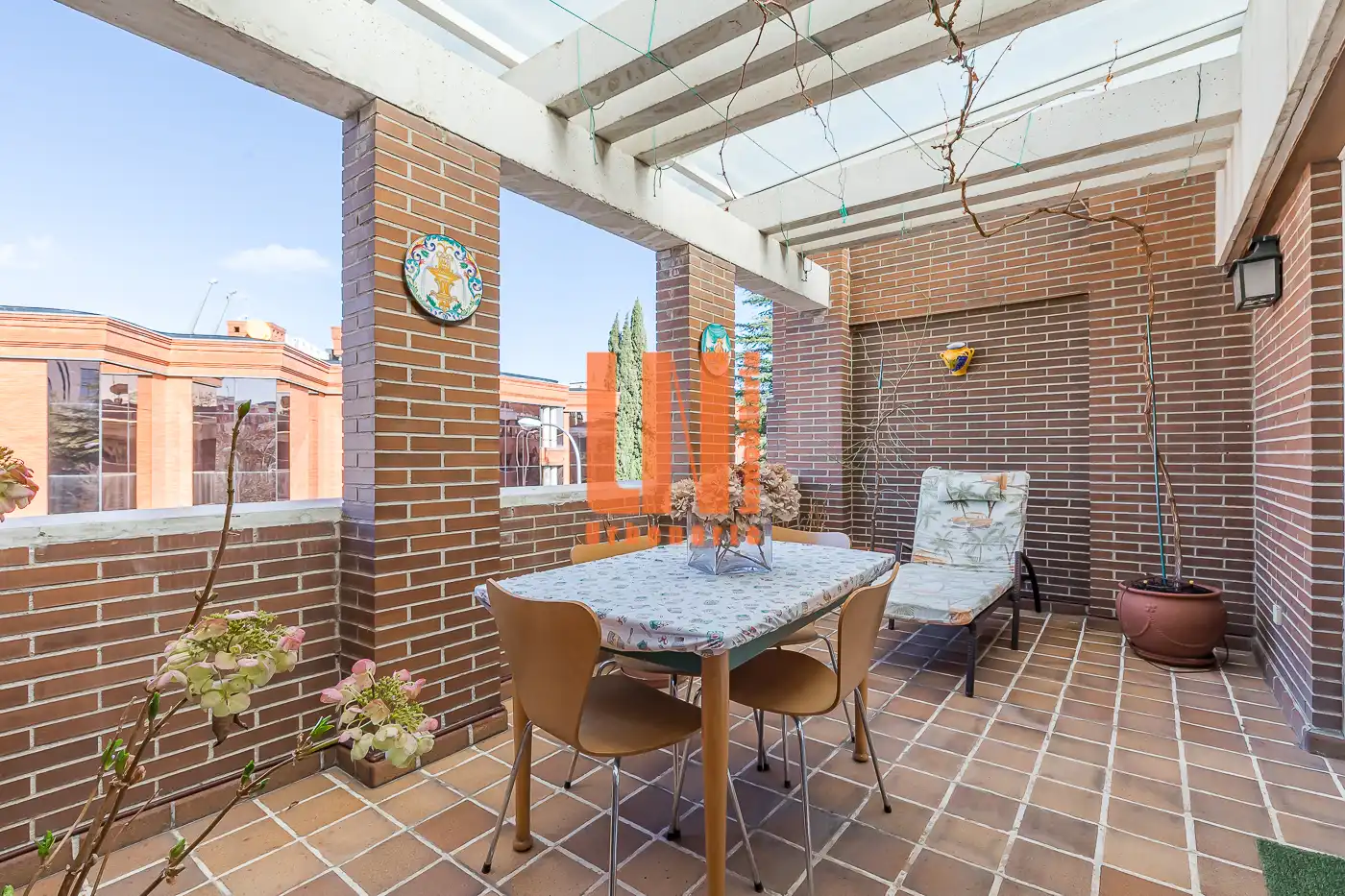 Terraza de Casa adosada en venta en Madrid con Aire acondicionado, Calefacción y Jardín privado
