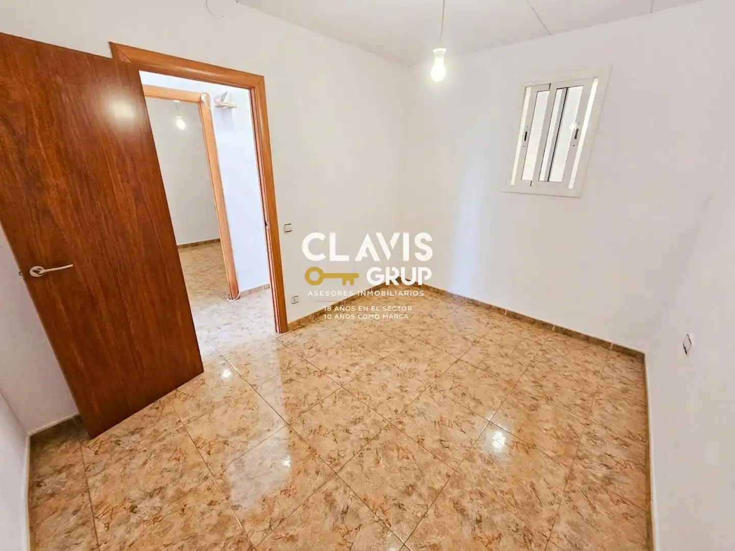 Exterior view of Flat for sale in Barcelona  with Private garden, Terrace and Oven