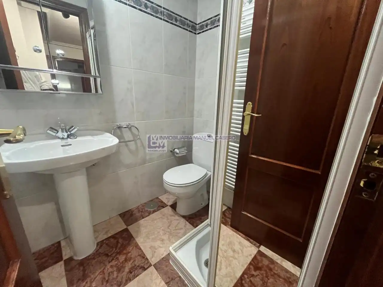Bany de Casa o xalet en venda en Cáceres amb Calefacció, Jardí privat i Terrassa