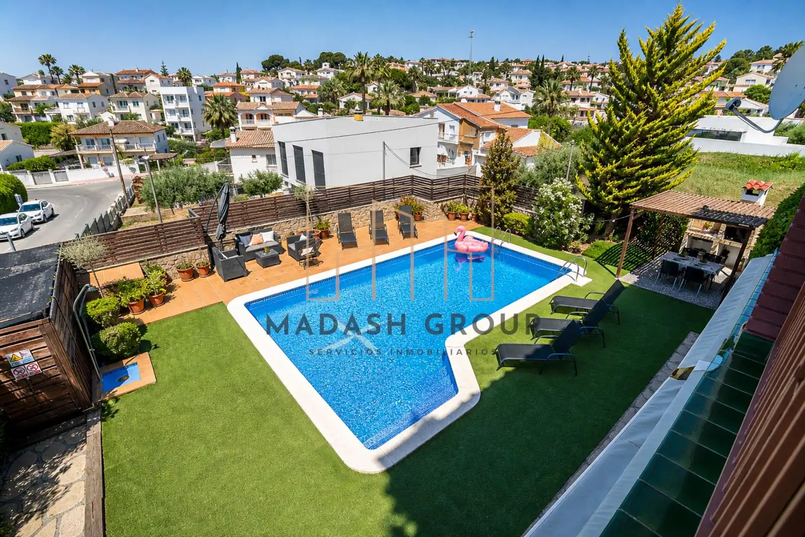Piscina de Casa o xalet en venda en Cunit amb Aire condicionat, Calefacció i Jardí privat