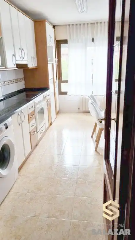 Cocina de Piso de alquiler en Bilbao  con Calefacción