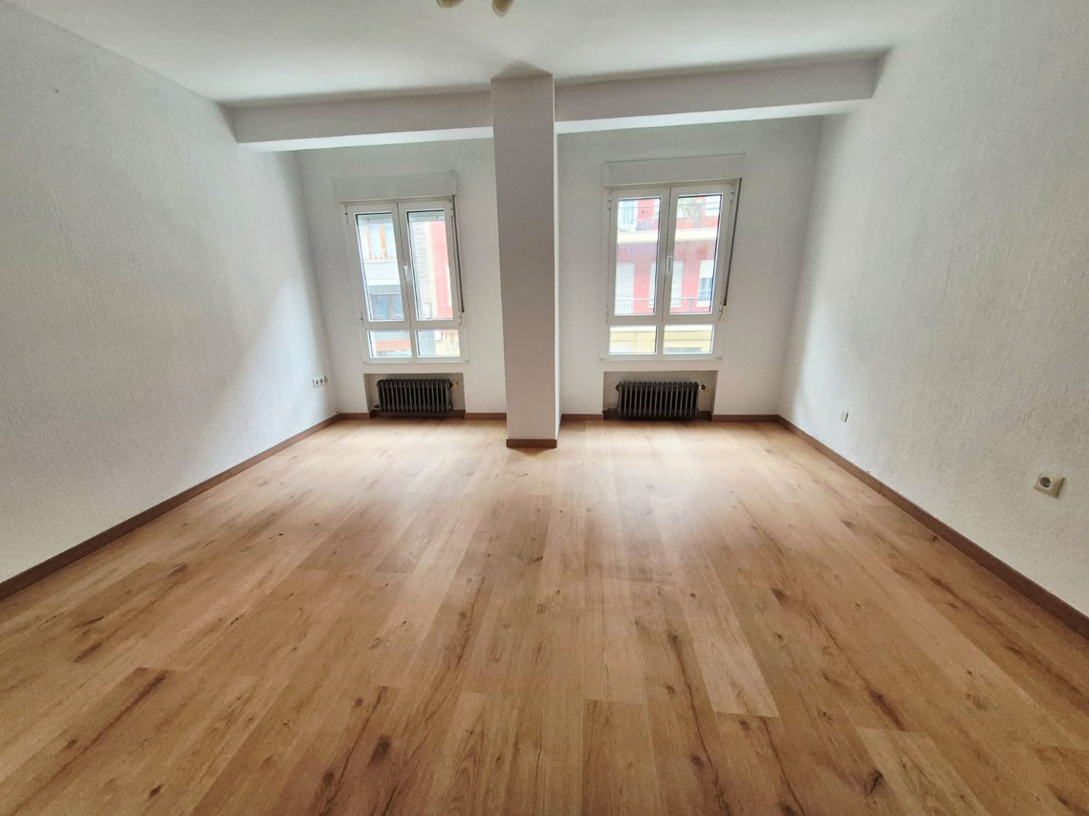 Pis en venda a Avilés - AVENIDA FERNANDEZ BALSERA, Centro