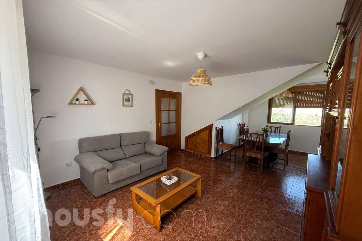 Sala d'estar de Casa o xalet de lloguer en El Pinar amb Calefacció i Moblat