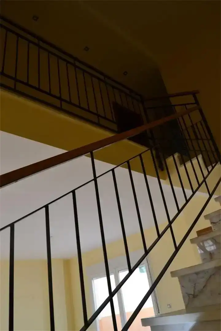 Casa adosada en venda en Fuerte del Rey amb Balcó