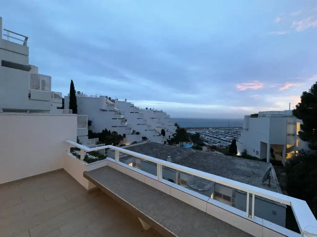 Außenansicht von Wohnung zum Verkauf in Calvià mit Klimaanlage, Privatgarten und Terrasse