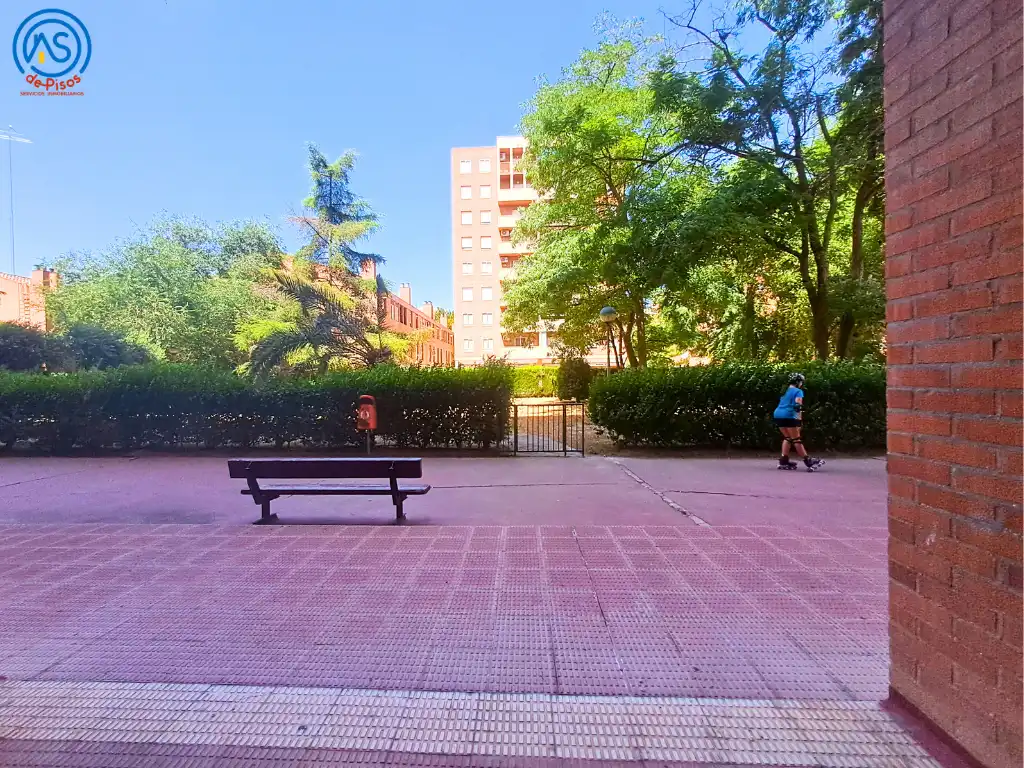 Piso de alquiler en Calle Pantano de Búbal, 10, Salvador Allende