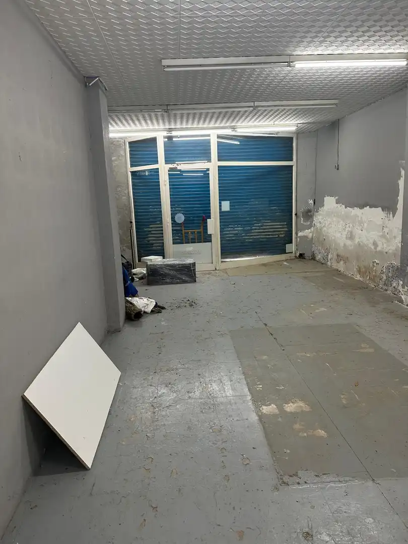 Local comercial en venda a JOSEP GALTES, imagen 2
