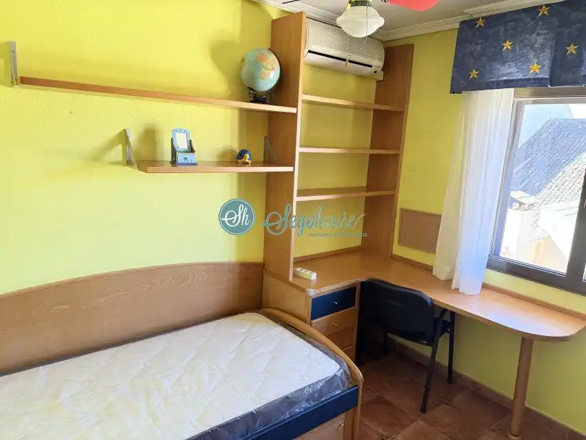Habitación de Casa o chalet de alquiler en Valverde del Majano con Calefacción, Terraza y Balcón