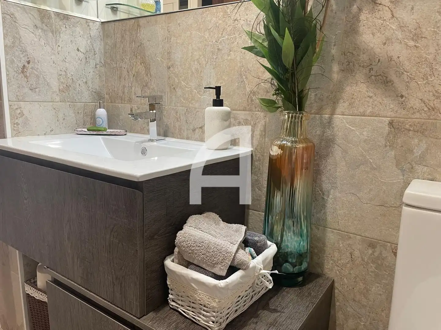 Bathroom of Houses for sale in Terrassa  with Air Conditioner, Heating and Private garden