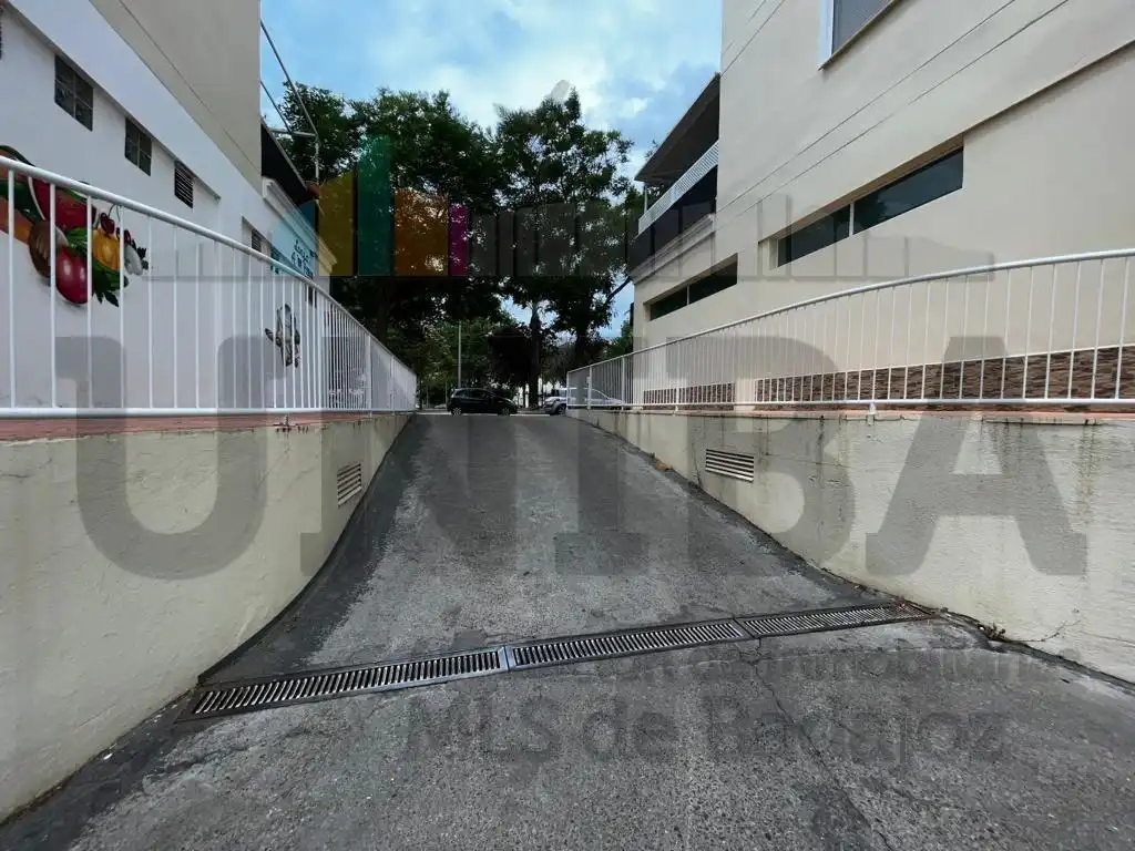 Garaje en venta en Avenida Elvas