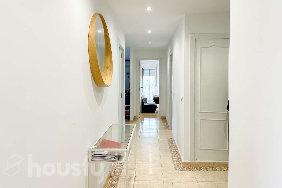 Flat for sale in  Madrid Capital  with Air Conditioner, Heating and Terrace