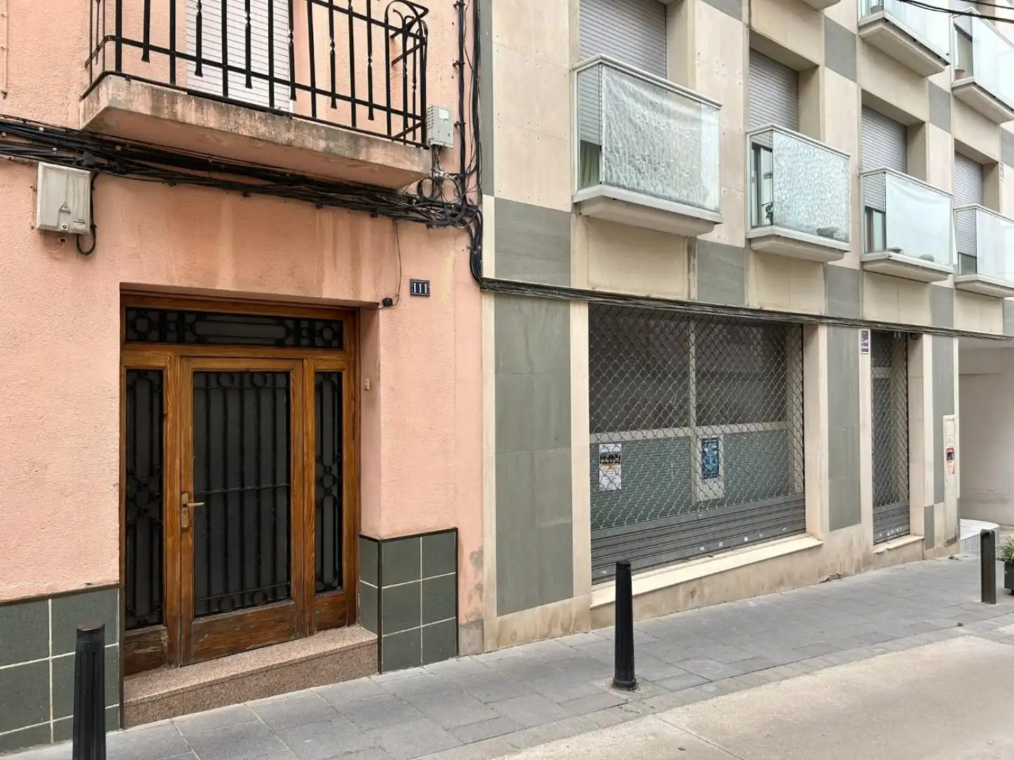 Vista exterior de Local en venta en Gelida