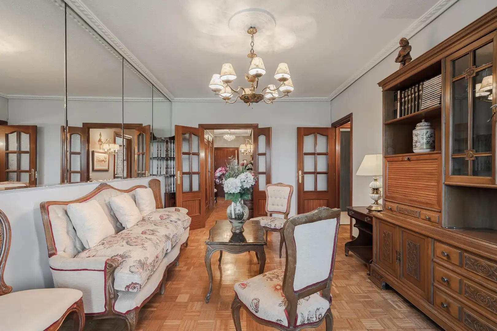 Living room of Flat for sale in Alcalá de Henares  with Heating, Terrace and Furnished