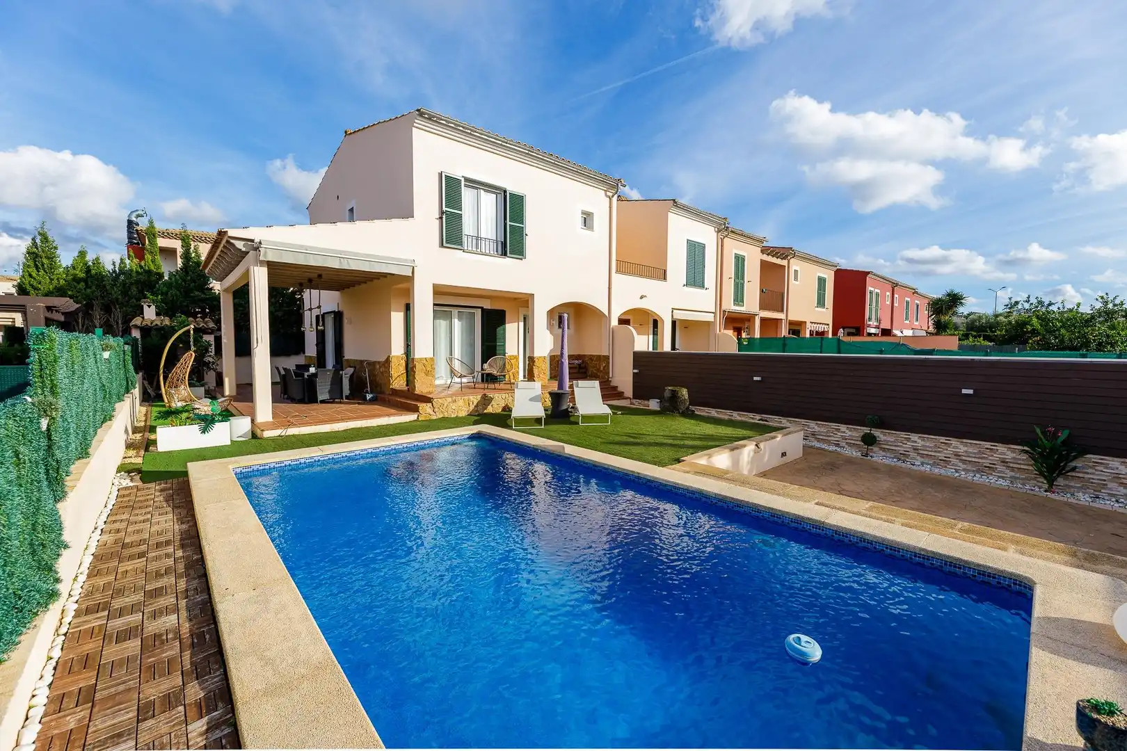 Piscina de Casa adosada en venda en Llucmajor amb Calefacció, Jardí privat i Terrassa