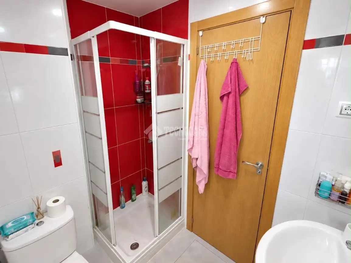 Bathroom of Flat for sale in Cobeja  with Air Conditioner and Heating