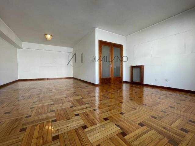 Piso en Venta en Camelias - Pi y Margall