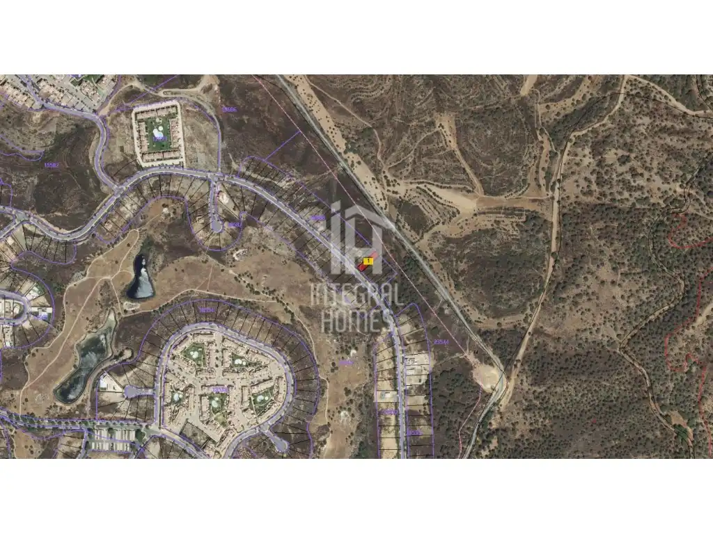 Lands and plots for sale in Avenida Rosalia De Castro