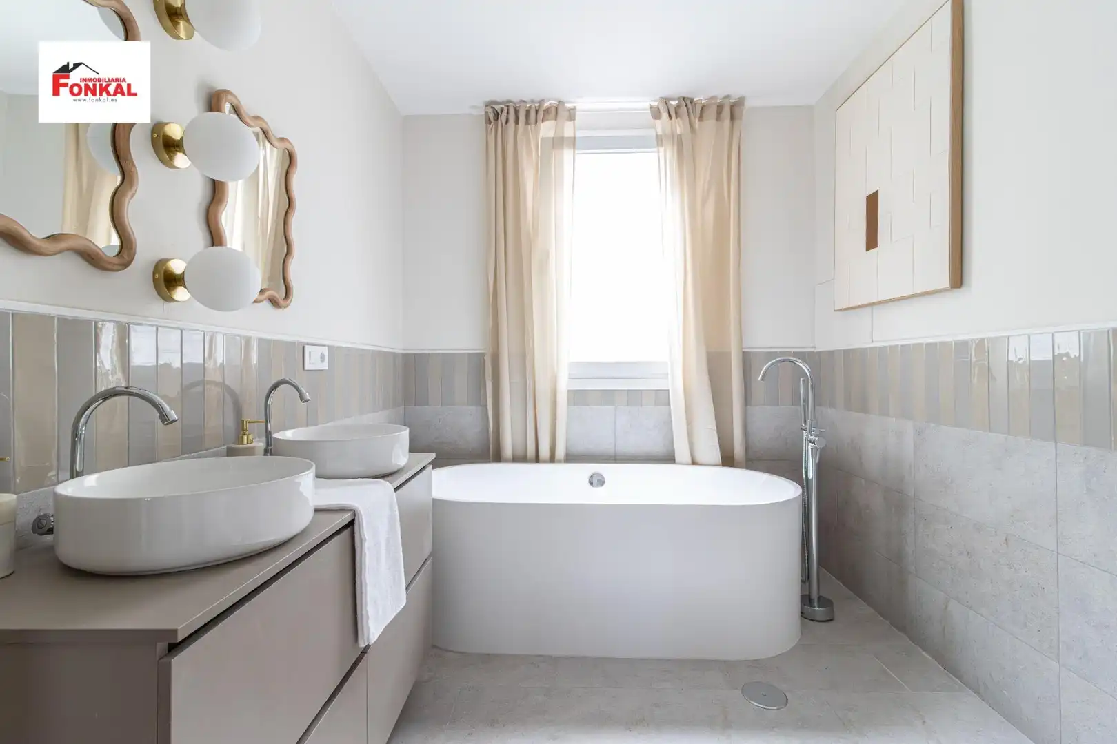 Bathroom of Flat for sale in Jerez de la Frontera  with Parquet flooring, Storage room and Furnished