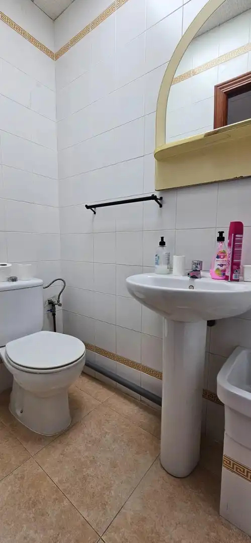 Badezimmer von Geschaftsraum zur Miete in Dos Hermanas
