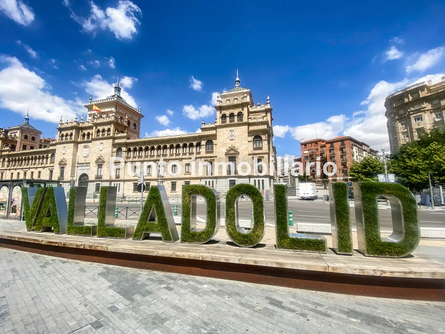 Vista exterior de Pis en venda en Valladolid amb Calefacció, Parquet i Terrassa