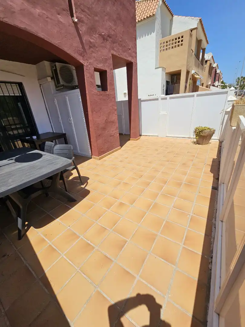 Terraza de Apartamento de alquiler en Chiclana de la Frontera con Aire acondicionado, Amueblado y Horno